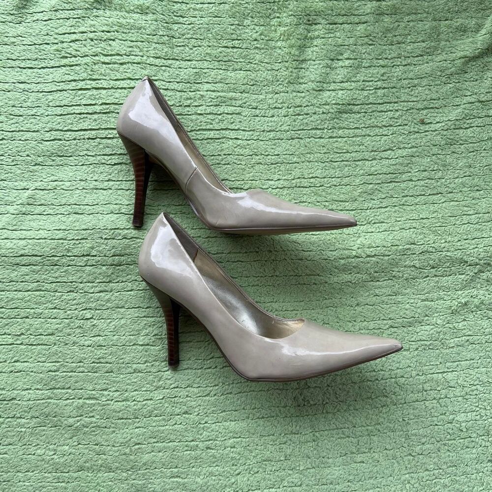 Nine-west Women's Tan Courts